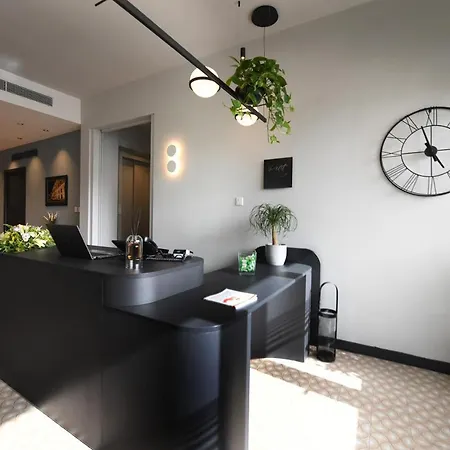 Victoria By Petit Chic 4*