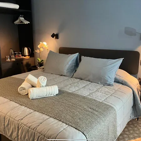 ベッド・アンド・ブレックファスト Victoria By Petit Chic