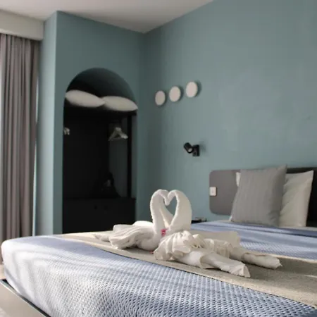 Victoria By Petit Chic B&B *
