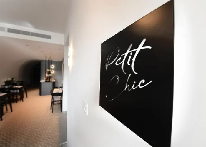 Victoria By Petit Chic Bed & Breakfast 4*