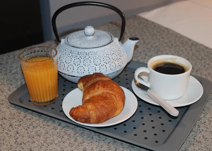 Victoria By Petit Chic Bed & Breakfast