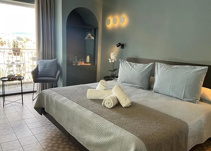 Victoria By Petit Chic