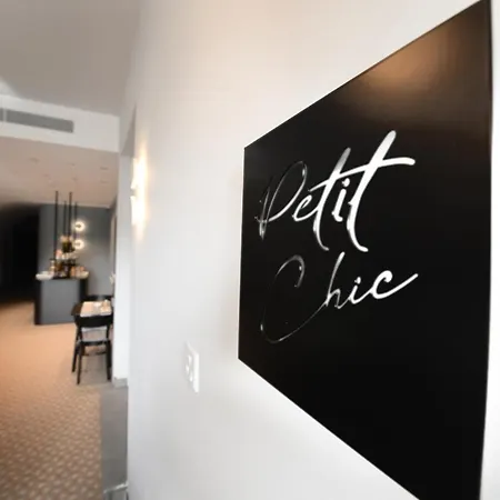 Victoria By Petit Chic Bed & Breakfast *