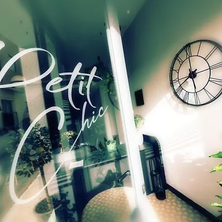 Victoria By Petit Chic *