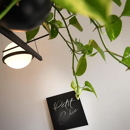 Bed & Breakfast Victoria By Petit Chic