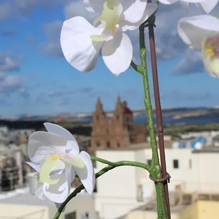 Victoria By Petit Chic Bed & Breakfast Mellieħa