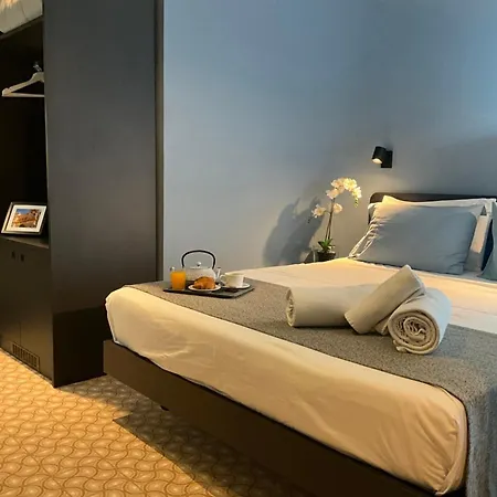 Victoria By Petit Chic Bed & Breakfast *