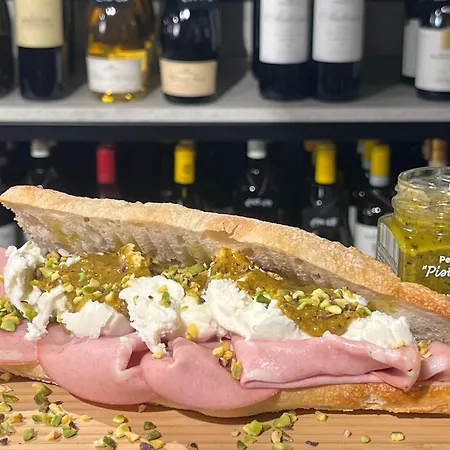 B&B Victoria By Petit Chic 4*